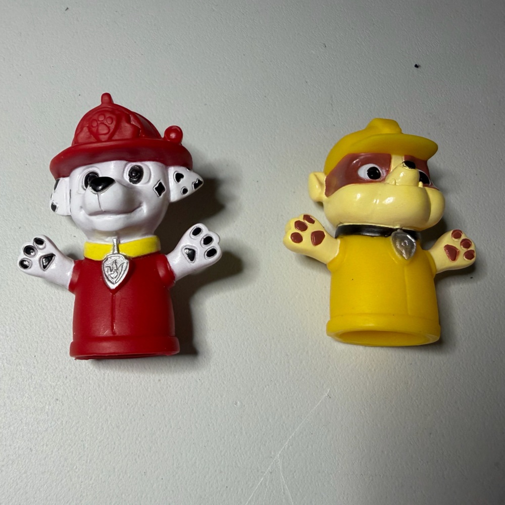 Paw patrol finger puppets lot of 2